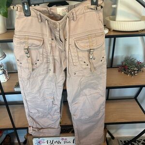 Zinc Beige Pants with Pocket Detail